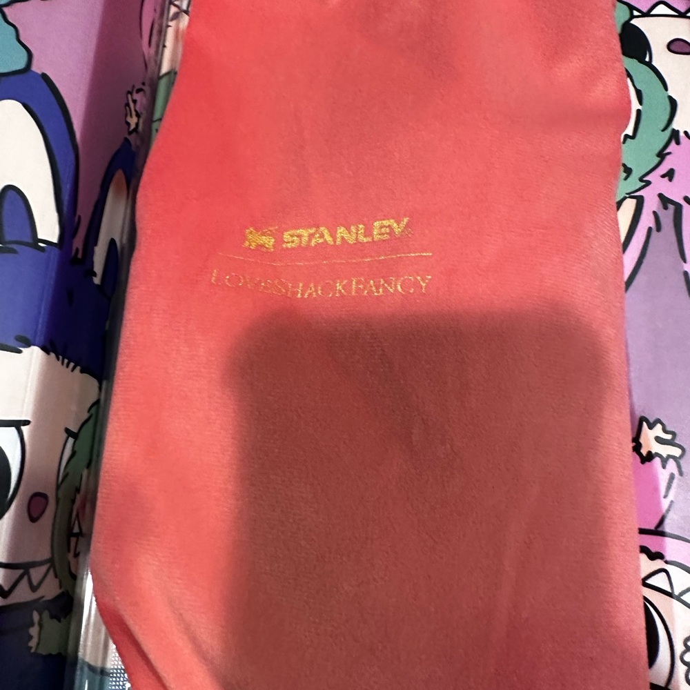 Stanley Quencher H2.0 Tumbler Labubu with Pink and Cream Design - Picture 9 of 11